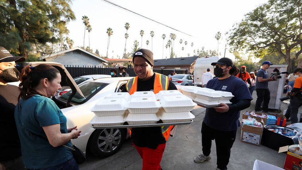 Tot mai multe restaurante se alătură efortului general de ajutorare a populației din L.A. afectată de incendii