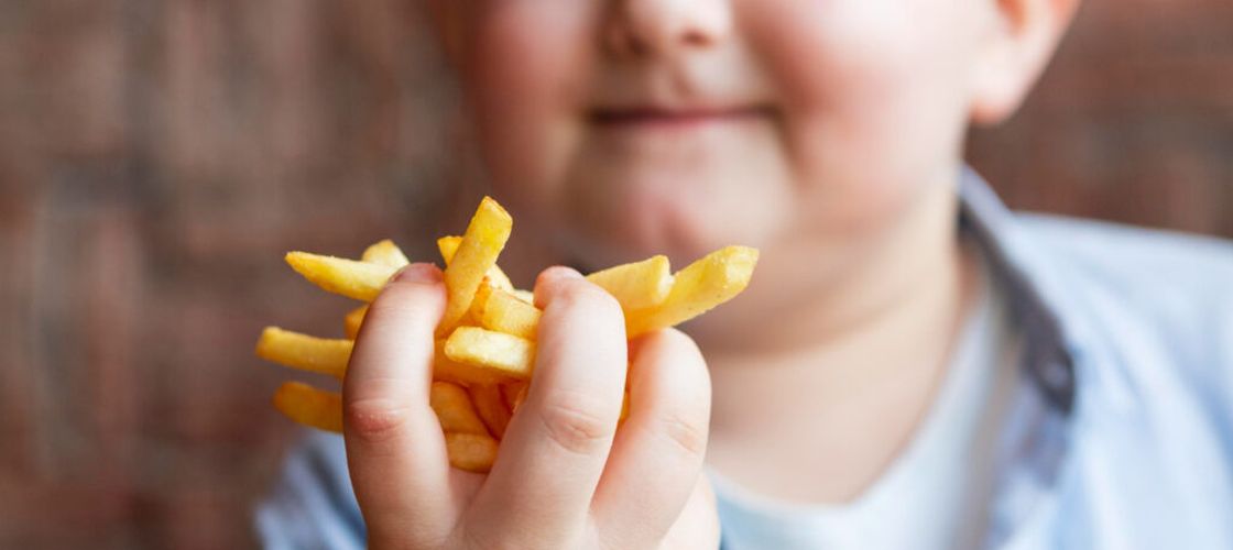 Copiii britanici cresc mai înalți din cauza obezității / Europa se confruntă cu o criză tot mai gravă a kilogramelor în plus