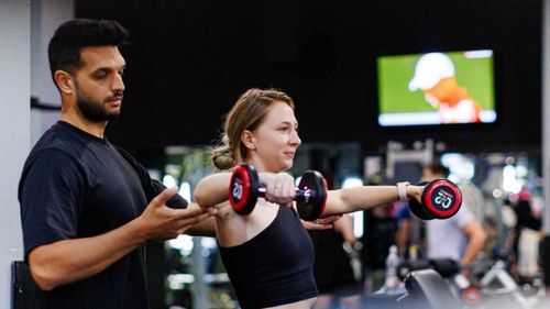 O sală de sport din vestul țării lansează un program gratuit de fitness și nutriție / Inițiator: „Nu este doar despre slăbit – este despre a adopta un stil de viață activ și echilibrat”