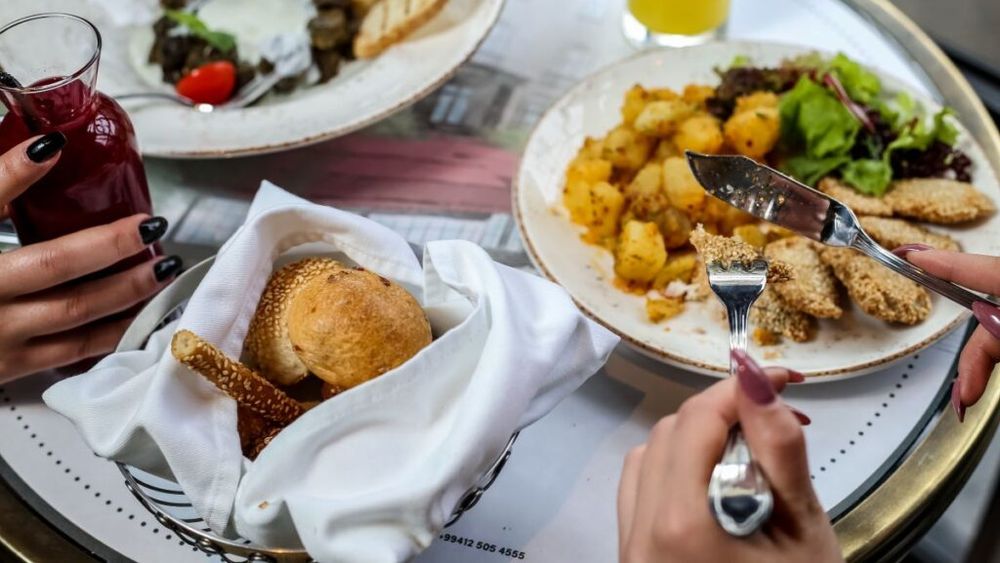 Stiința din spatele creării unui meniu fast casual. În serviciile de consultanță intră în joc și cunoștințe de psihologie, design, economie, tehnologie alimentară și tendințe de consum