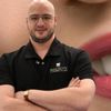 INTERVIU | Există legătură între alimentație și parodontoză? Dr. Fadi Cherry (medic stomatolog): „Zahărul este principalul vinovat, urmat de mâncarea ultraprocesată”