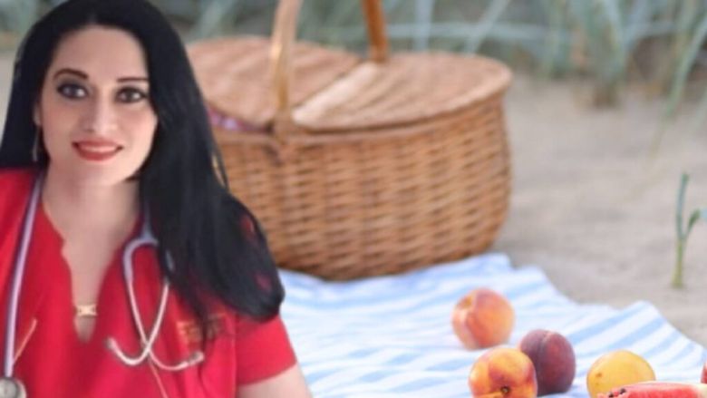 Ce poate mânca la plajă o persoană cu diabet? Diabetologul Sorina Ispas recomandă: Mai ușor cu gogoșile și covrigii, respectați tratamentul, monitorizați des glicemia, nu uitați de proteine și hidratare și mâncați mere, caise, piersici și fructe de pădure