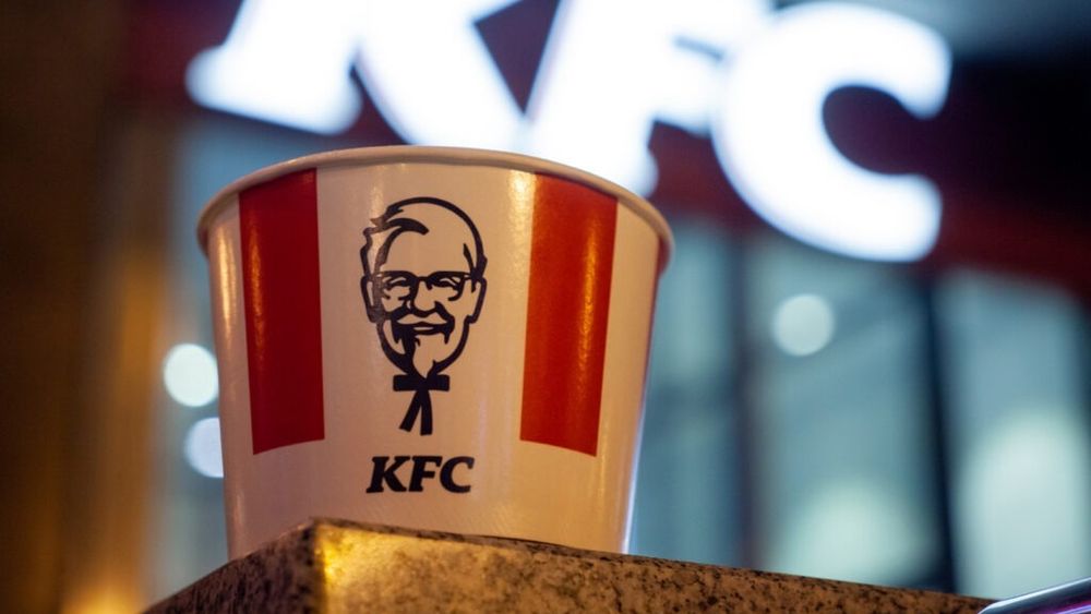 Analiștii BRK evaluează acțiunile Sphera (KFC, Pizza Hut, Taco Bell) cu 8% mai sus față de prețul din piață: „Ne-am revizuit prognoza de vânzări pentru 2025 la 1,65 mld. lei”