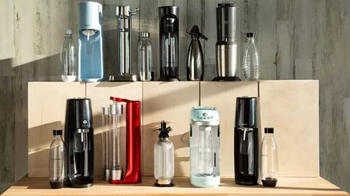 Aparatul pentru sifon, o cheltuială între moft și utilitate / Poate face apă carbogazoasă într-o clipă, dar are capacitate limitată / Merită sau nu investiția?