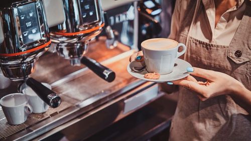 La muncă în Italia, pentru o afacere în piața cafelelor, acasă, în România. Paul Miclea, co-fondator Coffee Cup: „În business, e mai mult o perioadă de supraviețuire decât de dezvoltare”