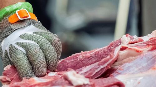 „Am consumat carne braziliană de vită cu hormoni, intrată în mod fraudulos în UE de ani de zile”, trage un semnal de alarmă ONG-ul Foodwatch / Brazilia suspendă exportul de carne de vită în UE, după ce un audit european dezvăluie nereguli cu privire la estradiol 17