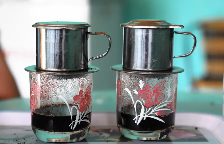 buon-ma-thuot-vietnam-cafea-cafea-robusta-cultura-cafelei-turism-gastronomic-national-geographic-central-highlands-dak-lak-world-coffee-museum-cafea-vietnameza-plantatii-de-cafea