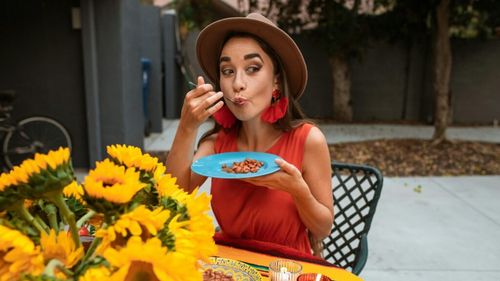 Te simți balonat sau ai gaze după ce mănânci fasole? Iată de ce este important să lași fasolea la înmuiat înainte de gătire