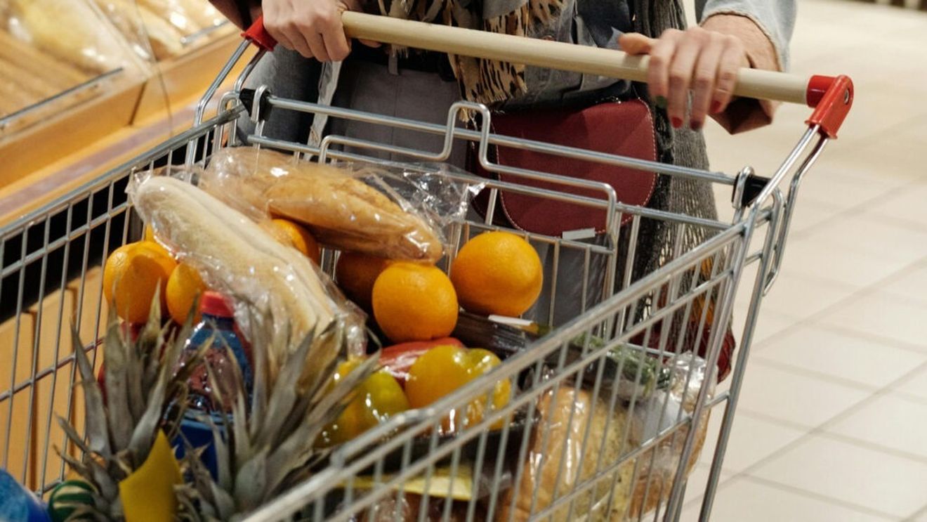 Premierul ungar anunță că vor fi plafonate prețurile a zeci de alimente de bază / Inflația din Ungaria este cea mai mare din UE și a crescut în februarie