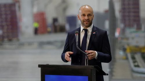 Gigantul PepsiCo inaugurează o nouă investiție în România, o linie de îmbuteliere doze la fabrica de băuturi din Dragomirești / Valoarea investiției se ridică la 8,5 milioane de dolari