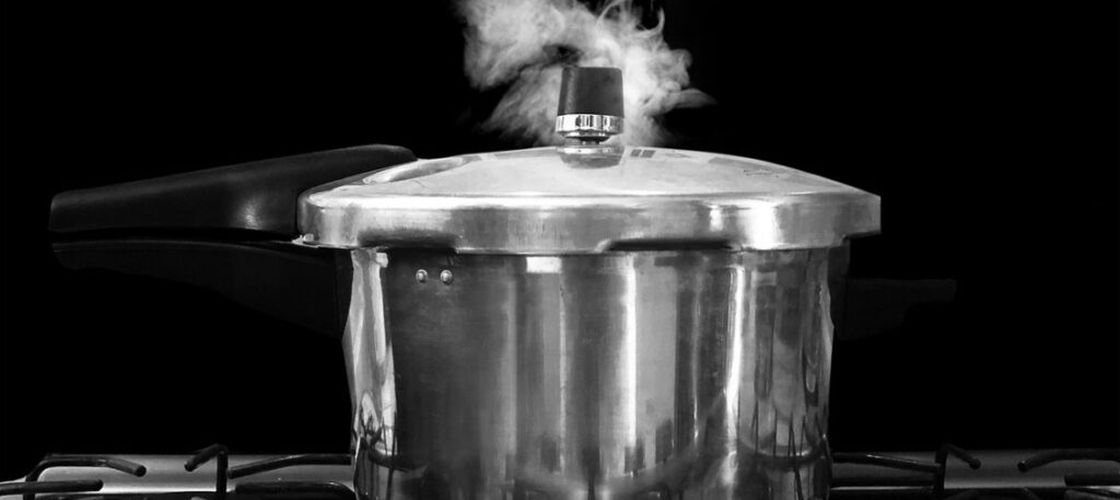 Crockpot și pui la rotisor, în top 9 trucuri simple care fac viața de adult mult mai ușoară/ Clasamentul a fost realizat în urma unor studii pe persoane din categorii sociale diferite
