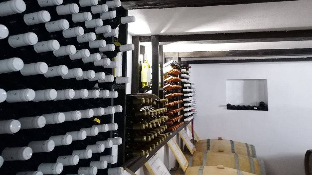 VINURI ROMÂNEȘTI: o cantitate mai mică decât anul trecut, pe piețele terțe, însă prețul unui hectolitru este mai mare