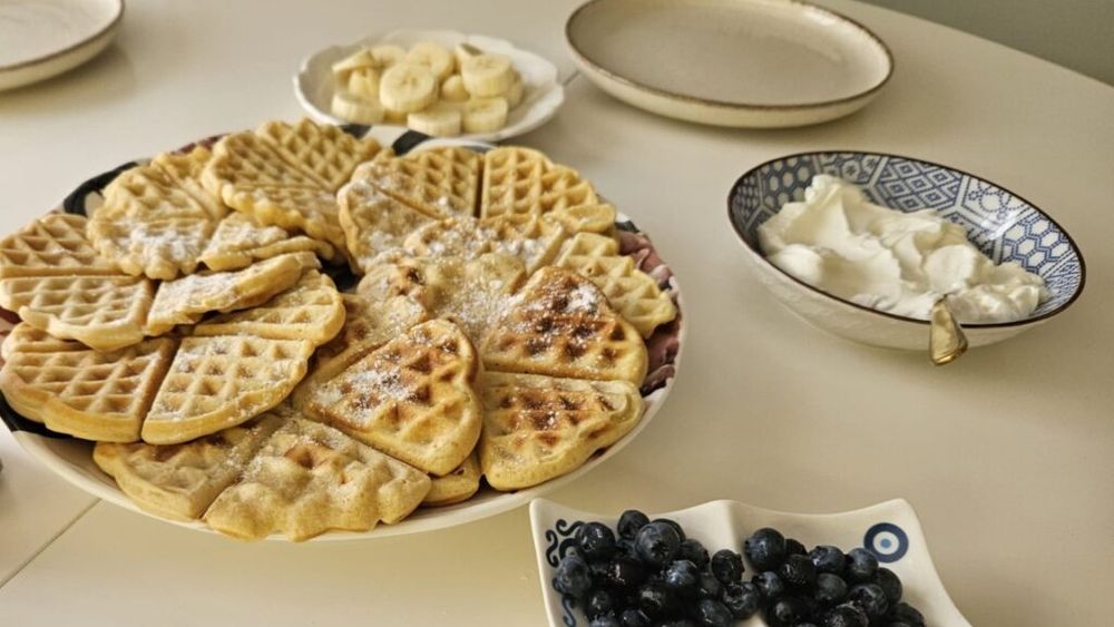 Chaffles - gofre keto cu brânză, delicioase și ușor de făcut/ Pot înlocui pâinea de sandviș sau se servesc împreună cu ingrediente dulci ori sărate