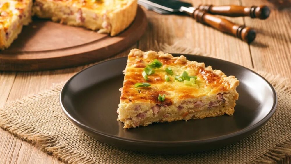 Cum să faci o quiche clasică perfectă, după rețeta legendarului Jacques Pépin și a mamei lui / O rețetă clasică franceză, reinterpretată cu rafinament