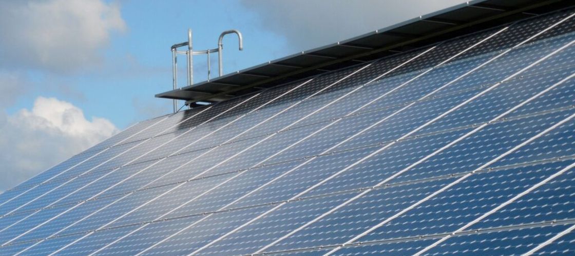 Peste 400 milioane de euro pentru energie verde în agricultură. S-a încheiat sesiunea AFIR pentru panouri fotovoltaice