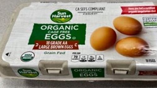 Un focar de salmonella se extinde în peste 7 state din SUA / 1,7 milioane de ouă organice au fost retrase de pe piață / Autoritățile fac apel la populație să distrugă ouălele