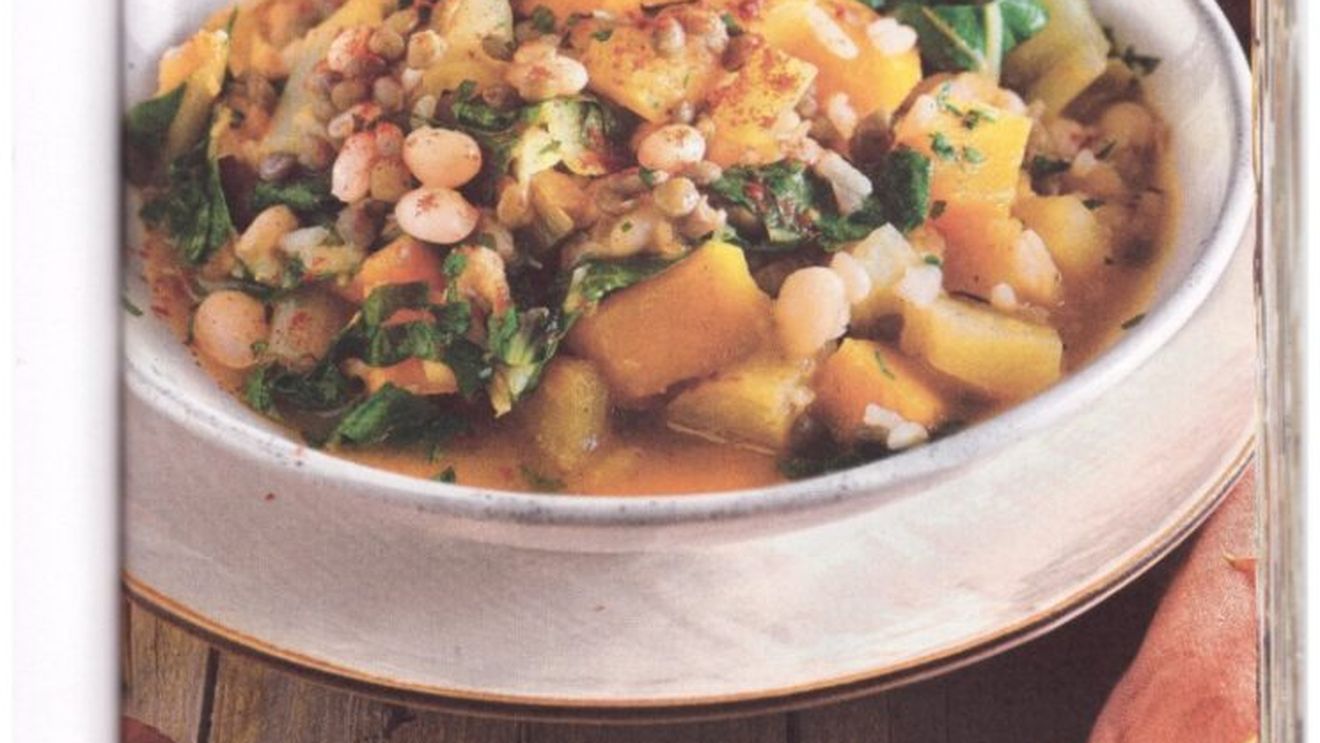 Tocană vegană de năut cu dovleac/ O cină de post, preparată în 30 de minute/ Păstrează și pentru pachetul de mâine