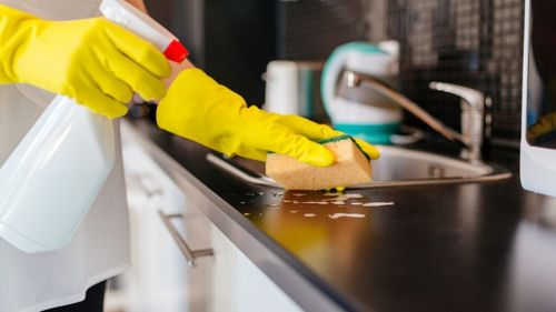 Cinci zone din bucătărie pe care ar trebui să le cureți în fiecare zi / Durează doar câteva minute, dar e important să fie menținute curate