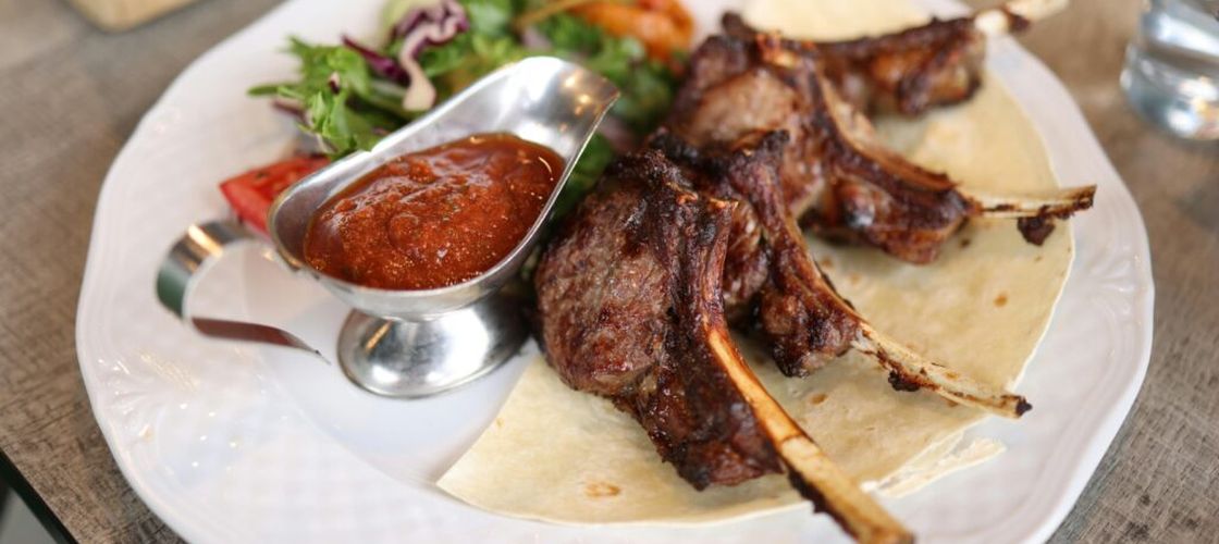 ABC în bucătărie | Marinarea cărnii de miel, secretul pentru o friptură suculentă și fragedă în ziua de Paște