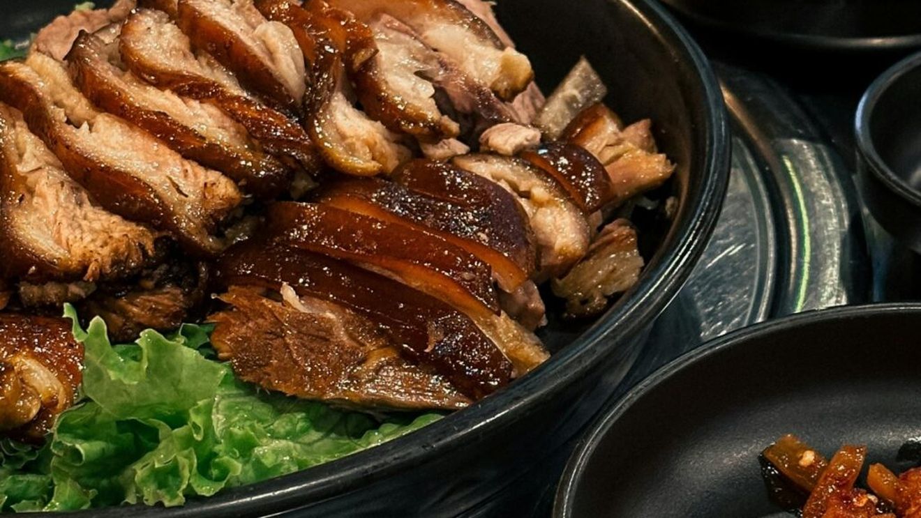 Este burta de porc sănătoasă? Iată ce valori nutritive are și de ce nu este recomandat să o mănânci decât ocazional