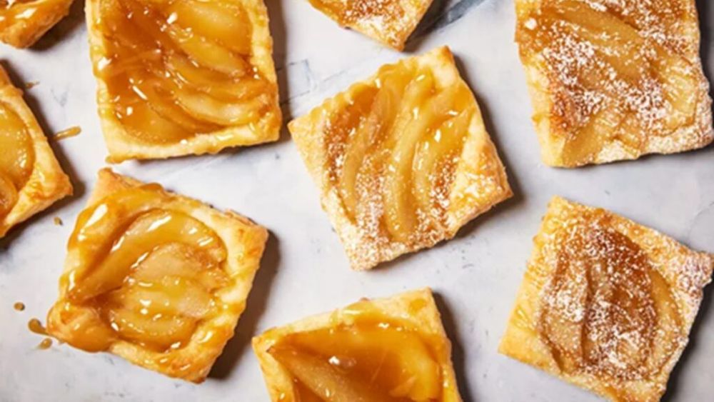 Ceva Dulce | Mini tarte cu pere din numai cinci ingrediente / Un desert gata în mai puțin de o oră