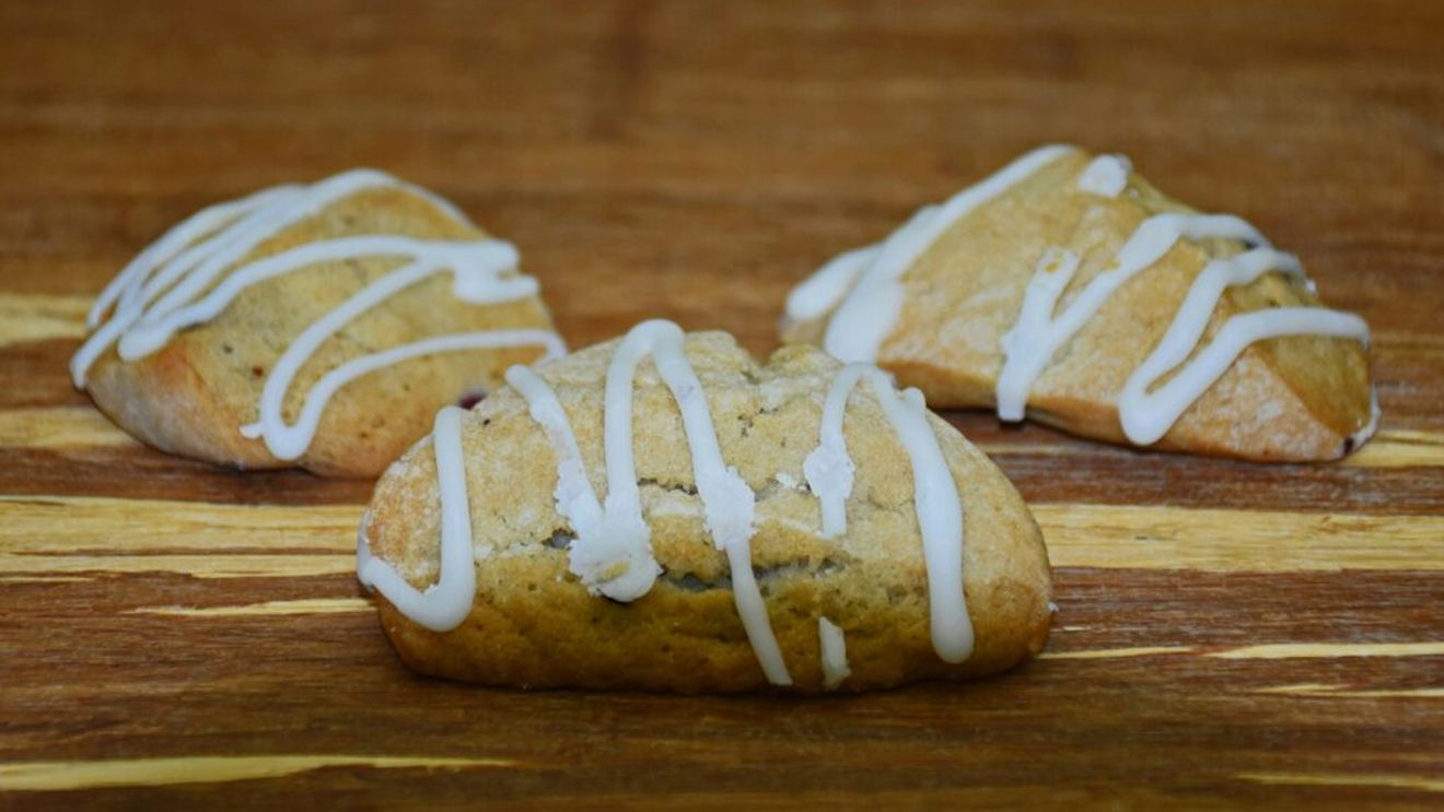 Biscuiți fragezi cu ricotta și glazură de lămâie / Rețeta italiană care promite gustul verii cu doar câteva ingrediente