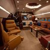 FOTO | Un Boeing 727 din anii ’60 a devenit un loc de cazare luxos / Interiorul a rămas aproape neschimbat din 1981, dar are bucătărie, dormitor și chiar saună / Cât costă o noapte în „avionul miliardarilor”