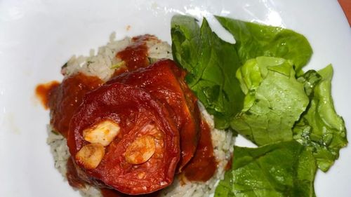 Rețetele bunicii: ostropel de pui și-o amintire din „Epoca de Aur”