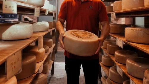 Cea mai bună brânză din Spania se numește „Don Nicolás” și este obținută din lapte de vacă, la o fermă situată în Insulele Canare