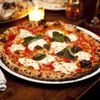 Pizzarii se pot înscrie la Campionatul Internațional de Pizza 2026 de la INDAGRA FOOD. Se caută o rețetă originală, un aluat perfect dospit și o combinație de ingrediente spectaculoasă