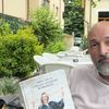 VIDEO | Connaisseur fără ifose (Ep. 80): „Ghidul chic al vinului spumant românesc”, cartea care te învață să alegi, să înțelegi și să asociezi corect „bulele”