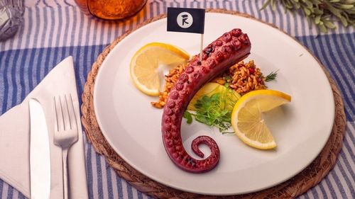 Revo Foods, compania care a inventat somonul vegan imprimat 3D, a lansat caracatița vegană / Produsul, potrivit pentru pasionații de fitness