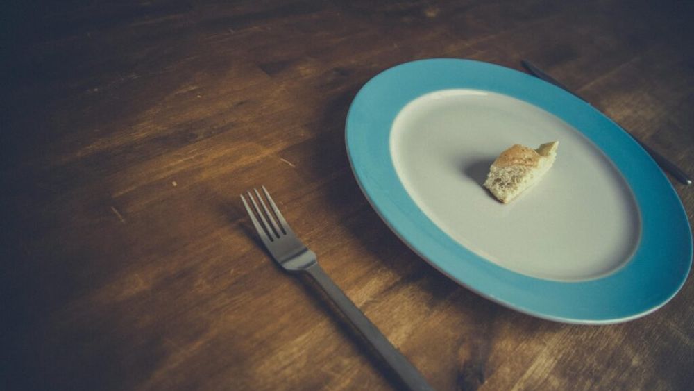 Secretul unei vieți lungi și sănătoase? Mănâncă mai puțin!/ Studiile efectuate pe maimuțe au dovedit că reducerea aportului alimentar a scăzut riscul de boli cronice și a prelungit durata de viață