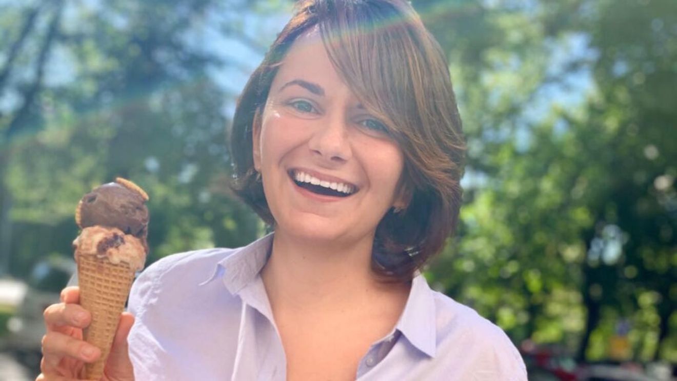 VIDEO Ana Consulea, Zexe Braserie: Nu am folosit inteligența artificială pentru rețete. Prin prăjituri transmitem partea creativă din noi către alți oameni / AI-ul este prezent, însă, în laboratoarele sale