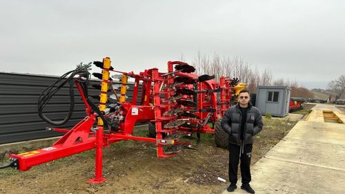 Alexandru Nicolae Preda, fermier la 22 de ani: „După liceu, am ales să studiez la Facultatea de Agricultură USV Iași, unde am învățat despre noile tehnologii, managementul solului și optimizarea proceselor agricole”