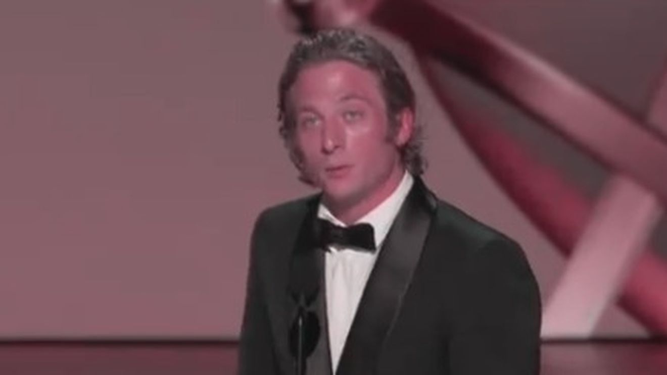Discursul actorului Jeremy Allen White, starul din „The Bear”, cenzurat de ABC la gala premiilor Emmy / Serialul de comedie urmăreşte personalul unui magazin de sandvişuri din Chicago