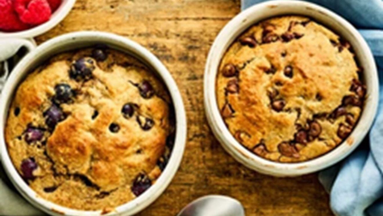 Idee de mic dejun sănătos și sățios / Ovăz copt cu fructe și miere, într-o combinație de neratat