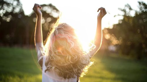 Cinci beneficii ale „vitaminei soarelui” / Nutriționiștii explică ce alimente să consumi pentru a-ți asigura un aport suficient de vitamina D și cum influențează aceasta sănătatea organismului