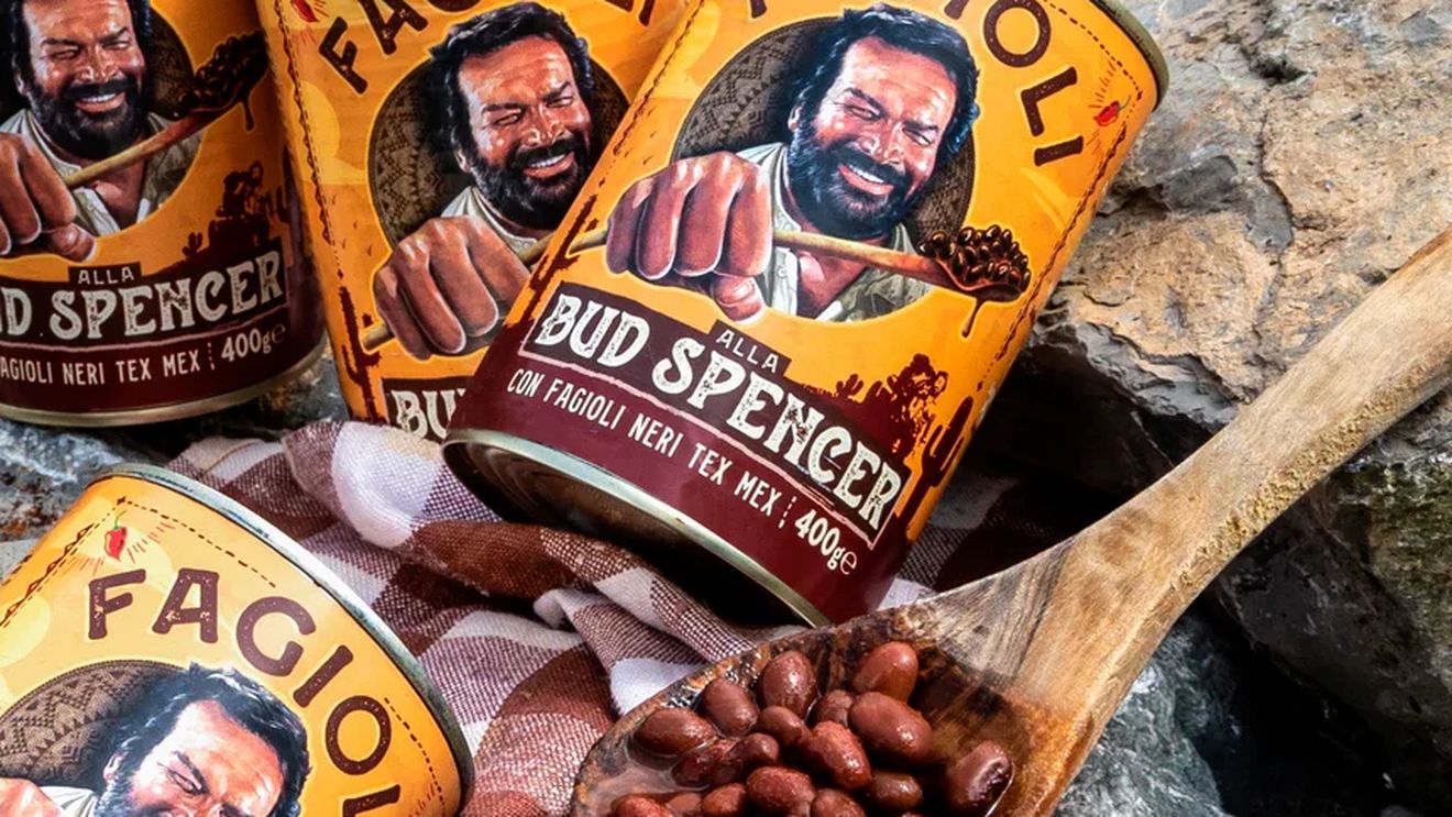 Conservele de fasole ale lui Piedone, originalul, nu imitația, au atins o cifră de afaceri de 10 milioane de euro în mai puțin de un an