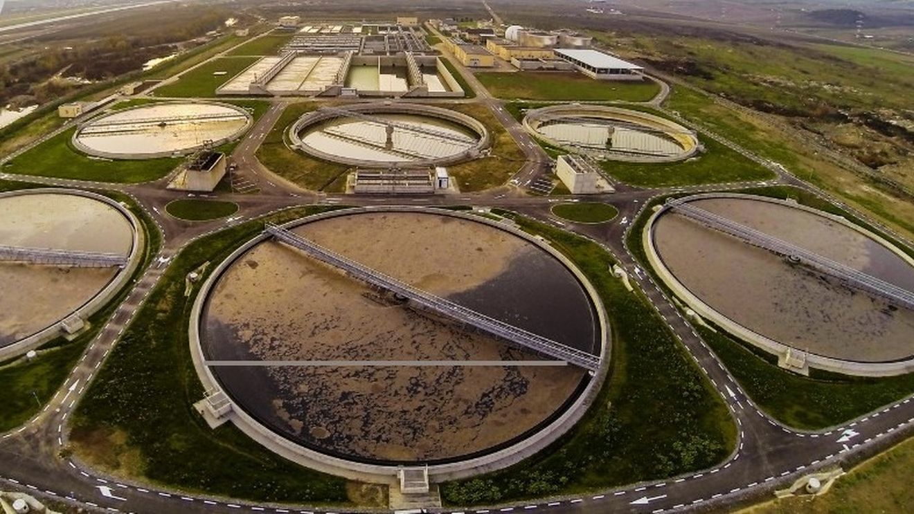 Cluj: Nămolul nepericulos rezultat din epurarea apei va fi valorificat în agricultură / În SUA, această practică este asociată cu riscuri grave pentru sănătate, inclusiv cancer și probleme de dezvoltare la copii