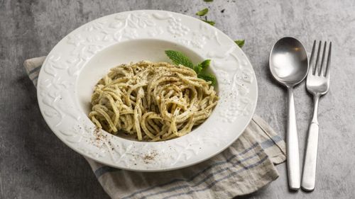 Pastele de vineri seara. Paste cu (mai) nimic atunci când bate vântul prin frigider. Ce soluții rapide avem la dispoziție