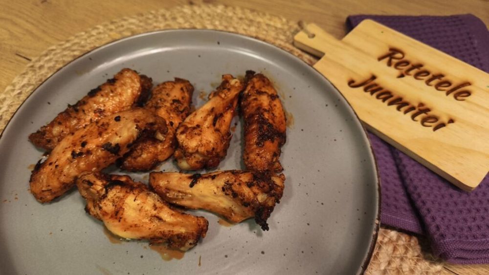 Rețetele Juanitei | Aripioare de pui marinate și gătite la cuptor sau în friteuza cu aer cald/ Carnea rămâne suculentă, dar exteriorul este crocant