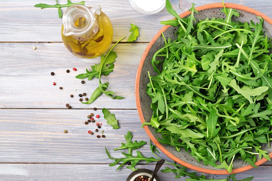 rucola-a-fost-dintotdeauna-cautata-si-consumata-dar-multe-secole-era-interzisă-cultivarea-si-comerțul