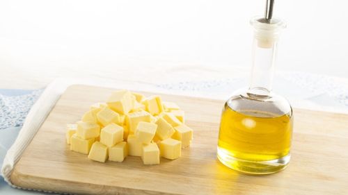 Uleiuri vegetale sau unt? Ce spun noile cercetări despre grăsimi și riscul de boli grave