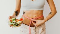 Capcana dietelor restrictive/ Nutriționist: Cu cât mănânci mai puțin, cu atât mai multă grăsime abdominală poți acumula