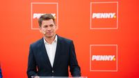 PENNY România depășește 2 miliarde de euro cifră de afaceri în 2025 și anunță că își extinde rețeaua până la 1.000 de magazine / CEO: „A fost un an de referință”