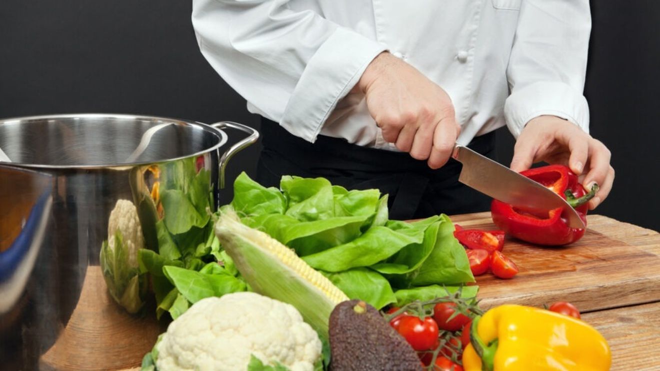 Potasiul ar putea fi secretul unui somn odihnitor / Mineralul poate ajuta corpul să se relaxeze și să doarmă mai bine / Descoperă ce alimente să consumi seara pentru un somn profund