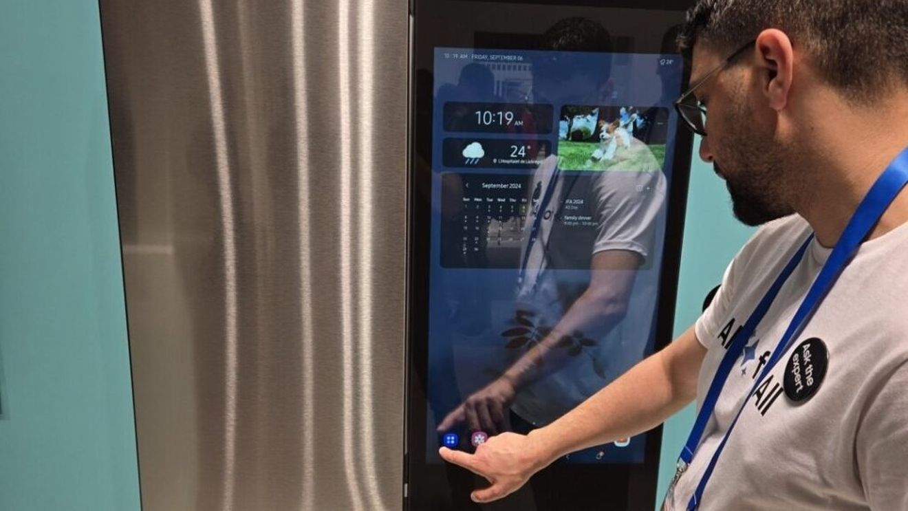 Românii, interesați de inteligența artificială în electrocasnice precum frigiderele și cuptoarele / Mulți confundă, însă, tehnologia cu diverse soluții software