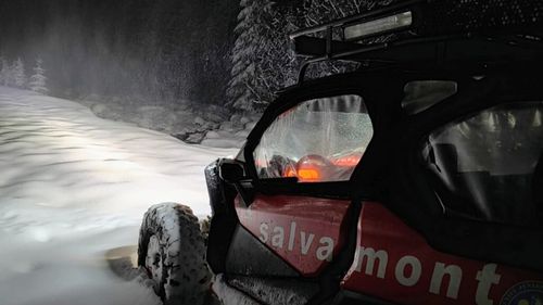 Bărbatul din Ucraina lăsat la o stână de către patru compatrioţi a fost găsit în stare foarte gravă/  El a fost stabilizat şi coborât la baza muntelui, la finalul unei acţiuni care a durat 10 ore