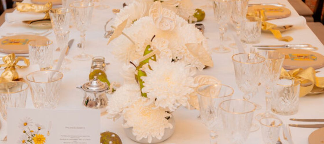 Ce cuprinde un meniu regal, la Palatul Elisabeta: tourbillon de ricotta cu pesto de mazăre, somon cu lime și ghimbir și cheesecake ”Marriage30”